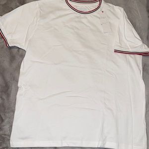 FASHION NOVA NUMBER ONE SHORT SLEEVE TEE SIZE LARGE